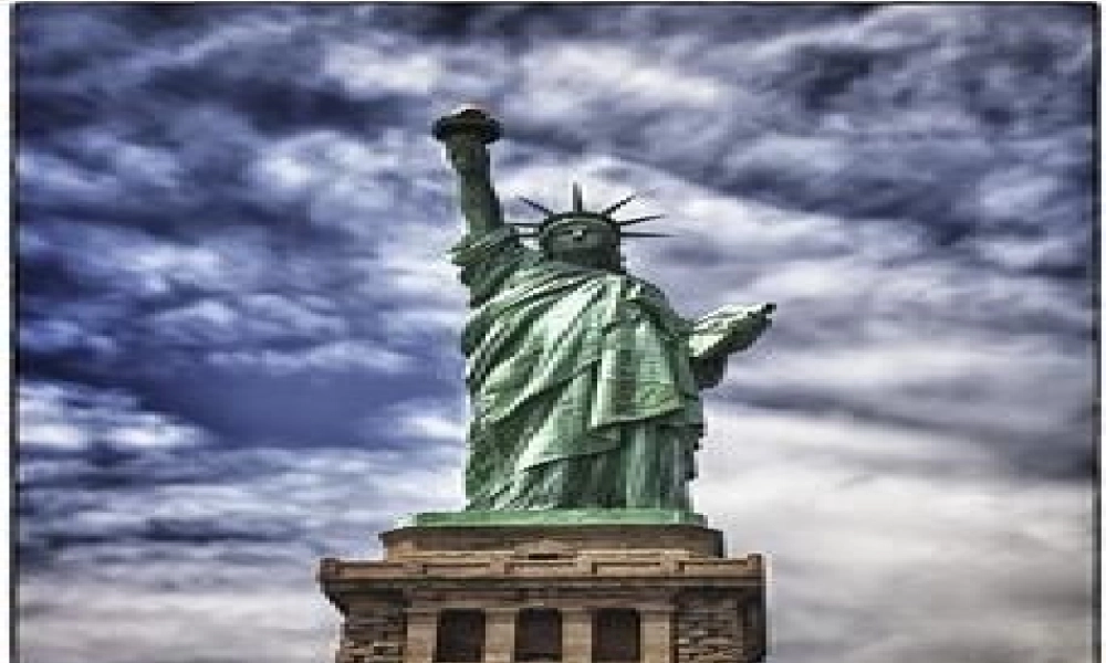 冀教初中英语八下《Lesson 37 Let's Learn Geography!》PPT课件 (1).ppt